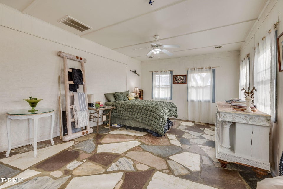 Photo #29: 2040 Warrensburg Road