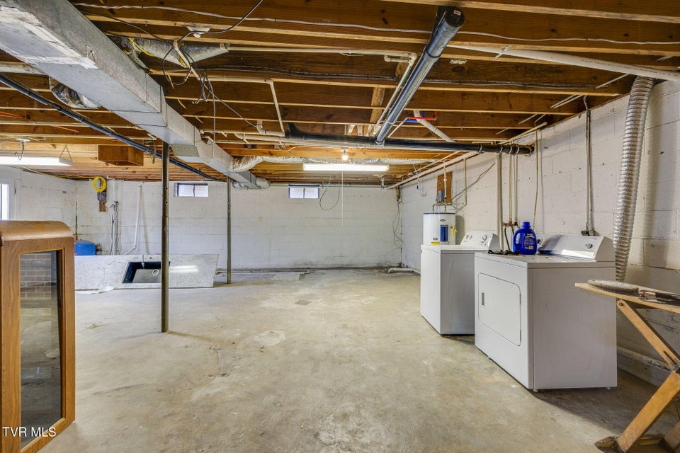 Photo #34: 2040 Warrensburg Road