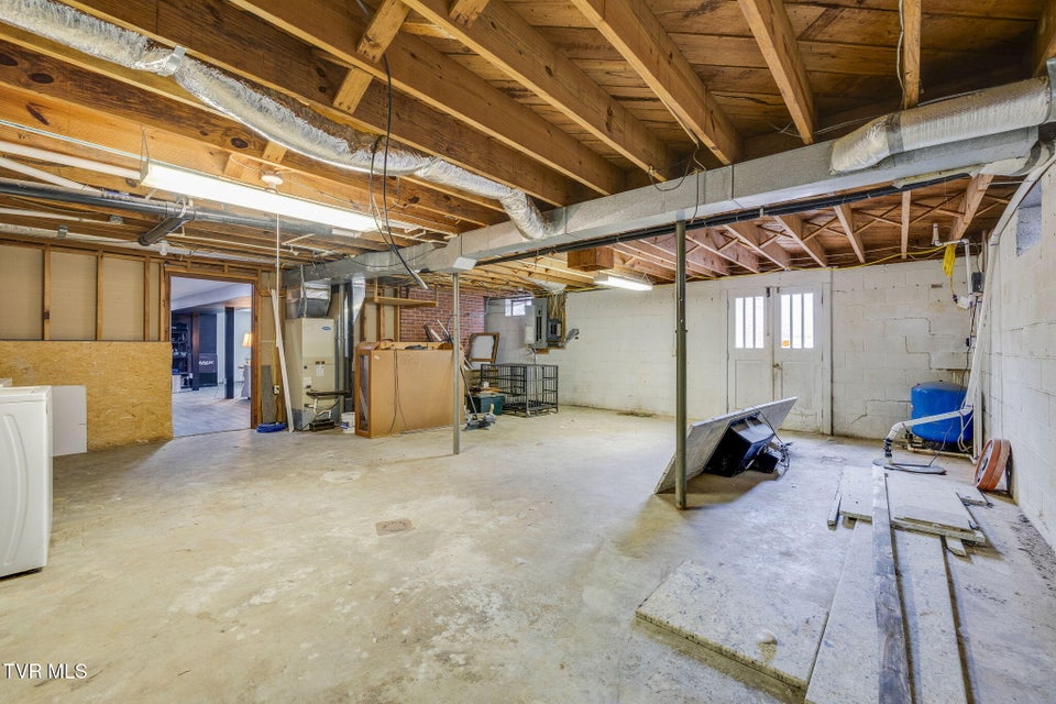 Photo #35: 2040 Warrensburg Road