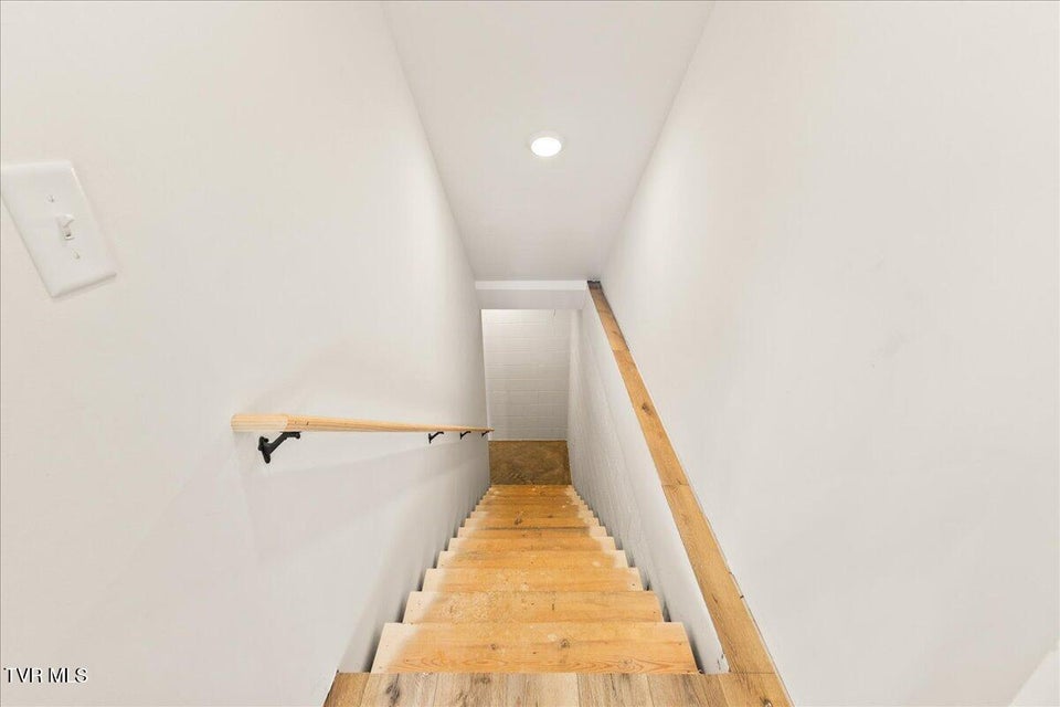 Photo #34: 1270 Cabot Cove