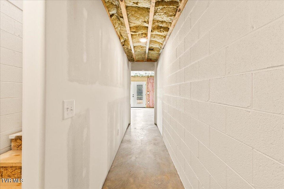 Photo #35: 1270 Cabot Cove