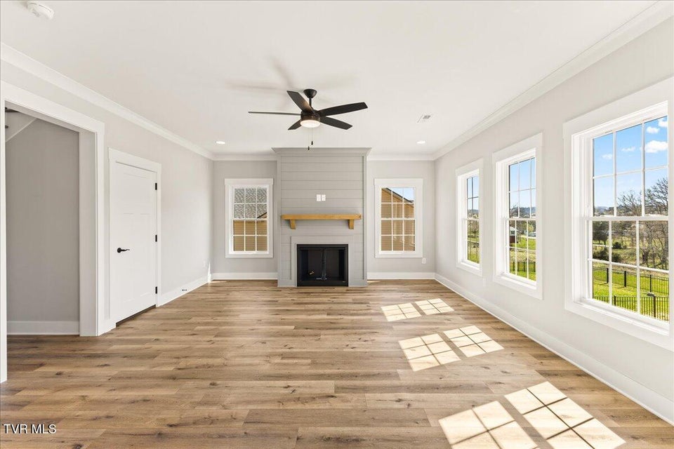 Photo #4: 1270 Cabot Cove