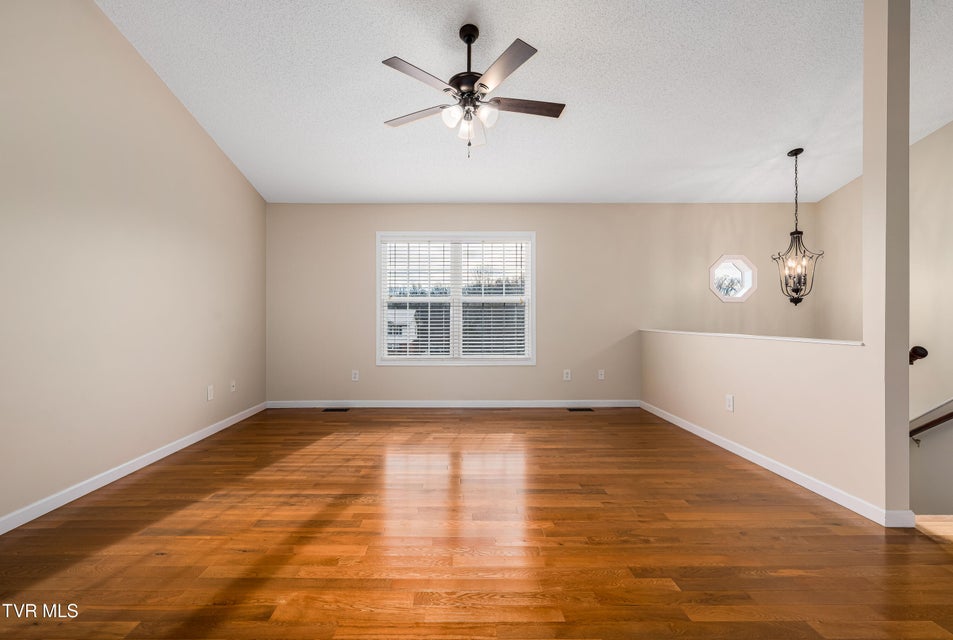 Photo #12: 510 Mockingbird Place