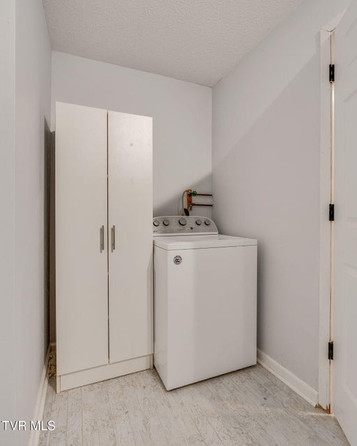 Photo #24: 1025 Amersham Road