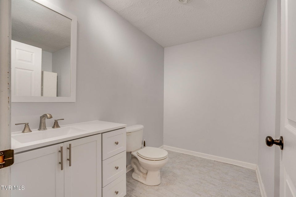 Photo #23: 1025 Amersham Road