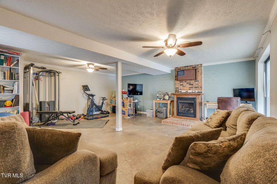 Photo #20: 1025 Amersham Road