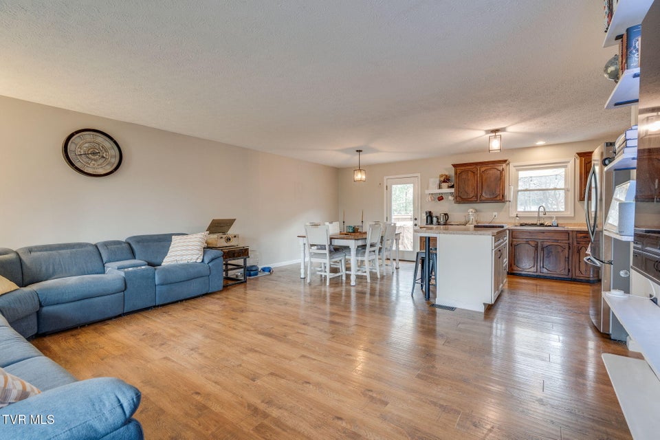 Photo #4: 1025 Amersham Road