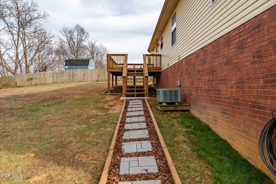 Photo #38: 510 Mockingbird Place