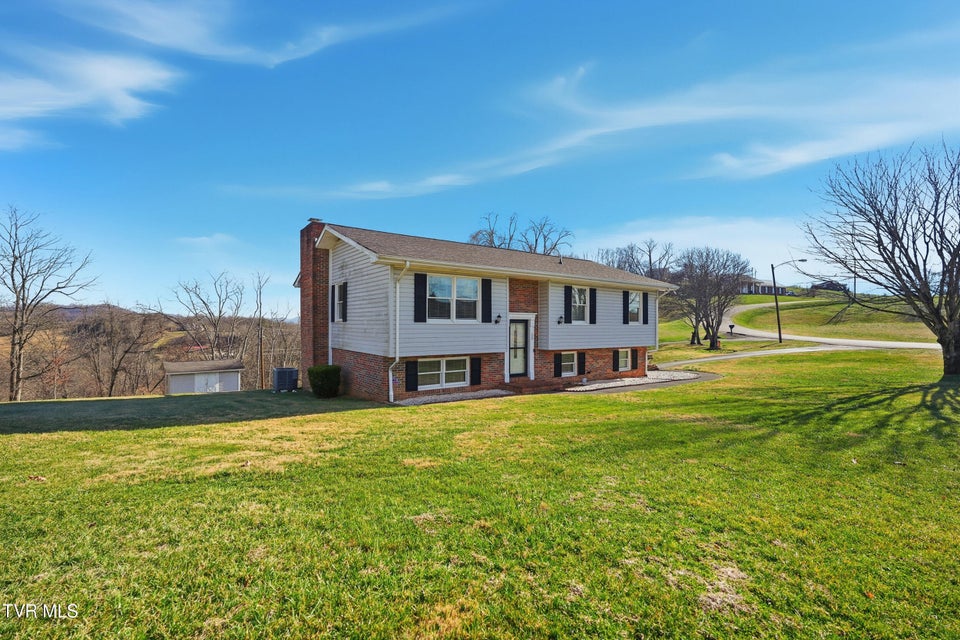 Photo #4: 2660 Warren Drive Drive