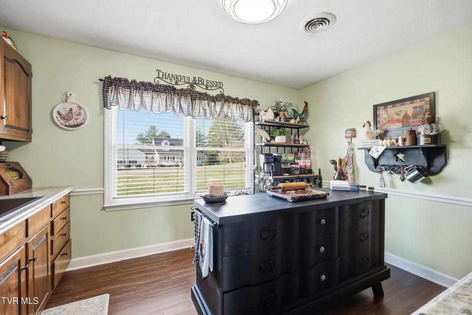 Photo #23: 2660 Warren Drive Drive