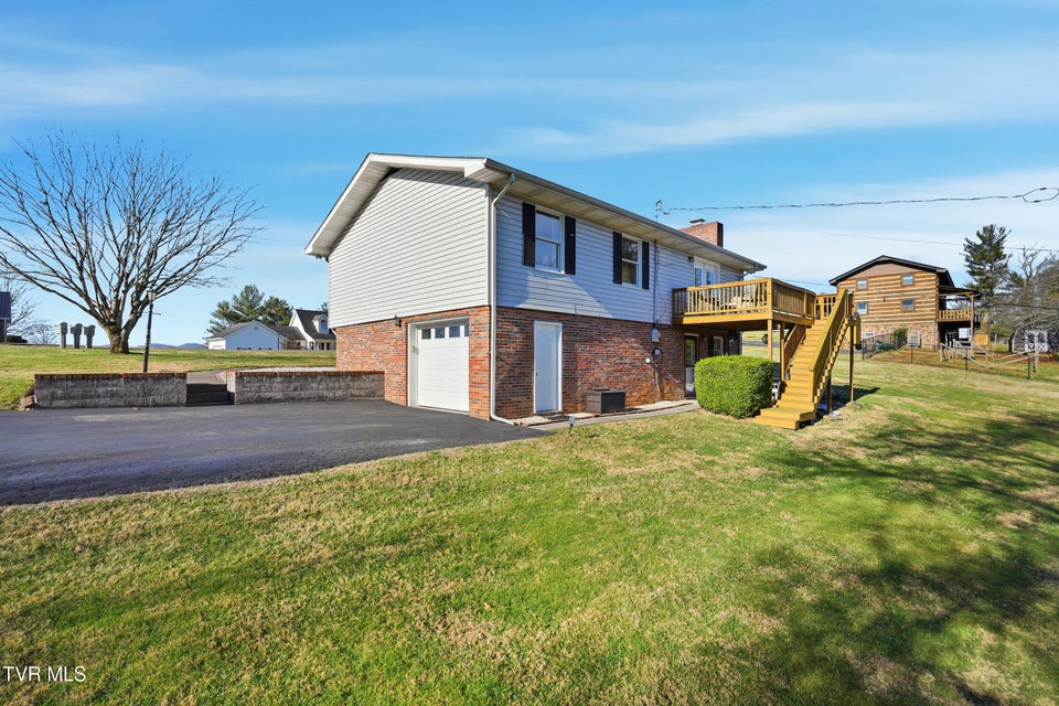 Photo #6: 2660 Warren Drive Drive