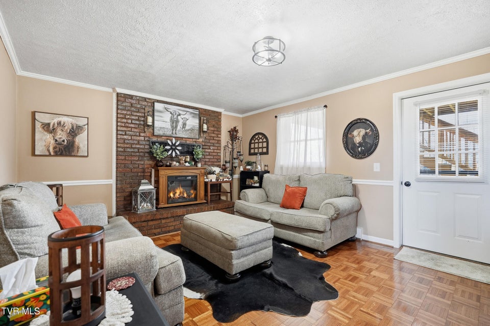 Photo #35: 2660 Warren Drive Drive