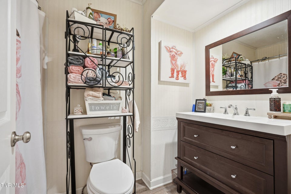 Photo #32: 2660 Warren Drive Drive