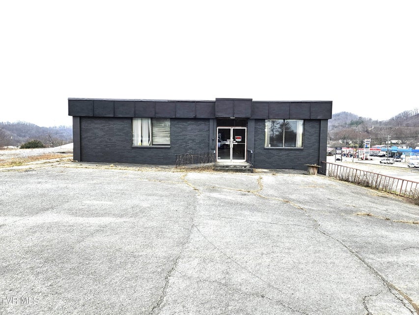 Photo #4: 520 Main Street