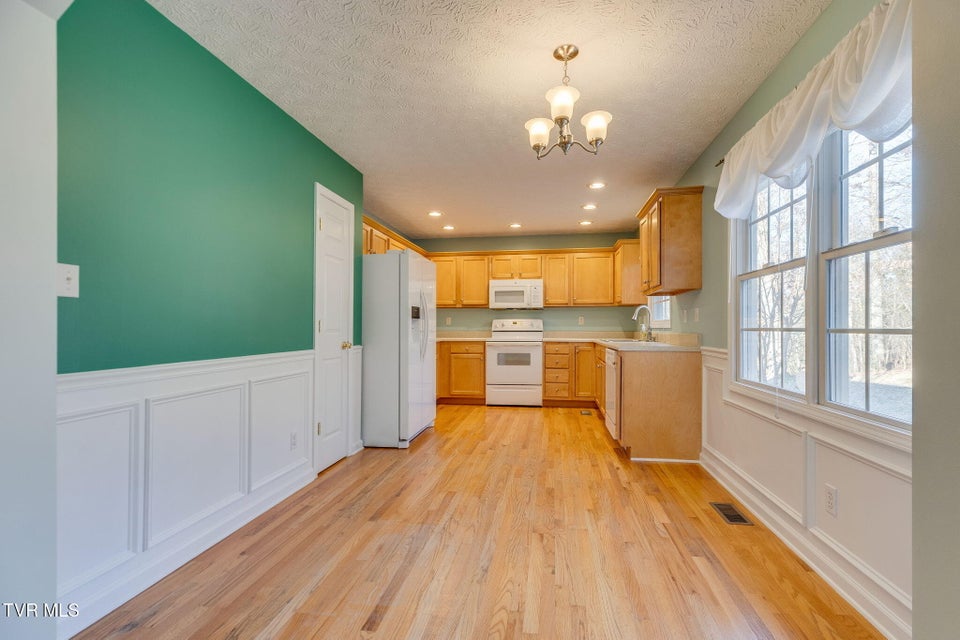 Photo #9: 1032 Carrington Court