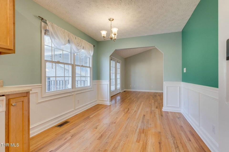 Photo #11: 1032 Carrington Court