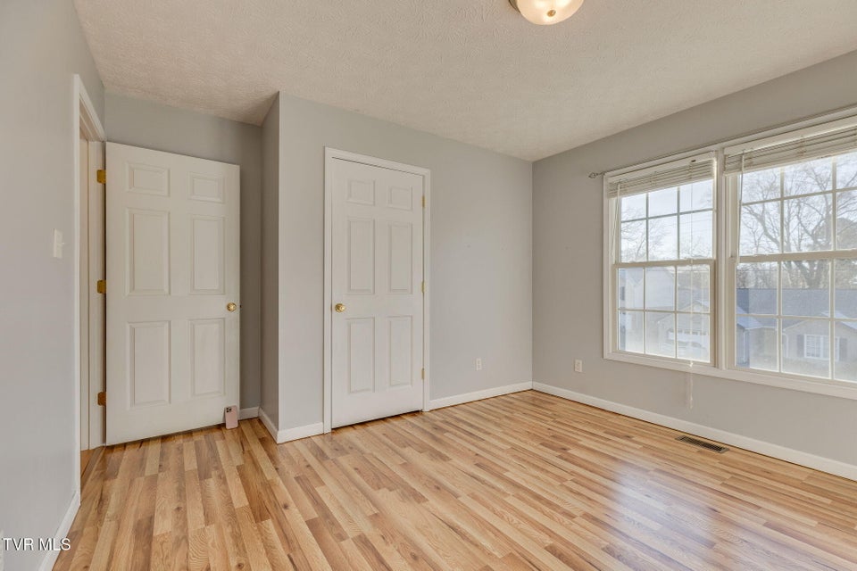 Photo #21: 1032 Carrington Court