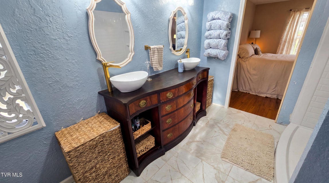 Photo #17: 1435 Bailey Bridge Road