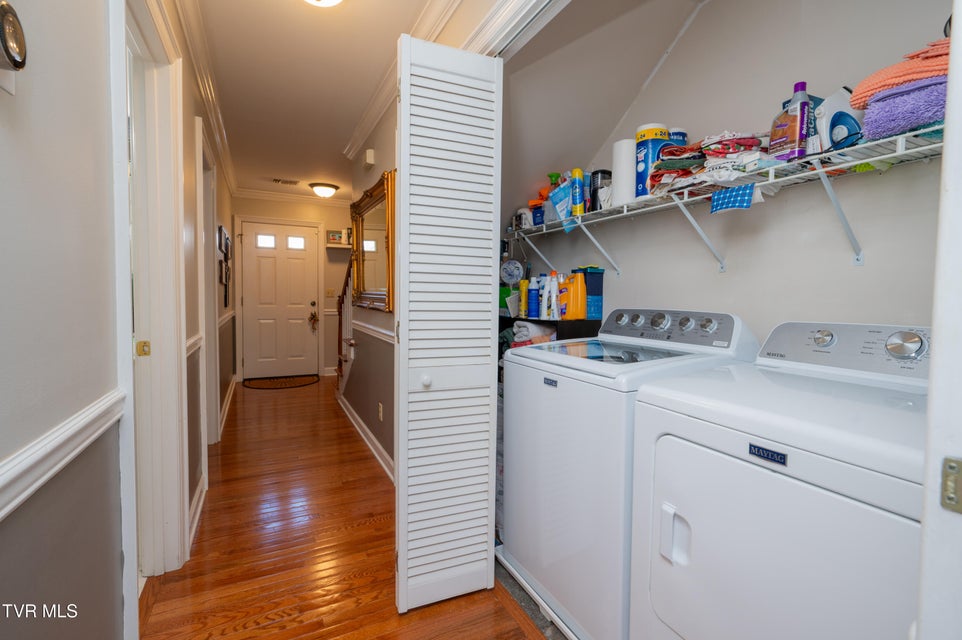 Photo #10: 2030 Manor Court