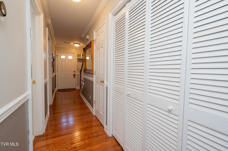 Photo #11: 2030 Manor Court