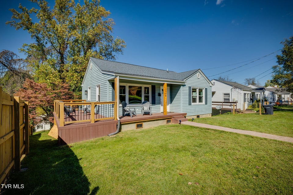 Photo #3: 2549 Bay Street