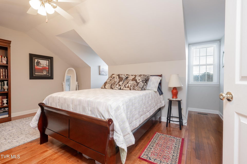 Photo #21: 2030 Manor Court