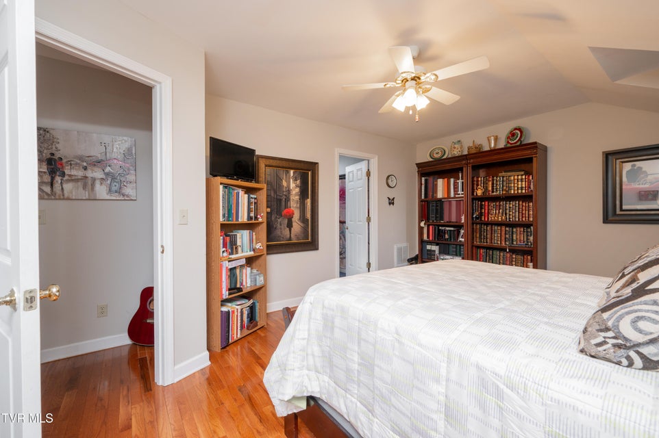 Photo #22: 2030 Manor Court