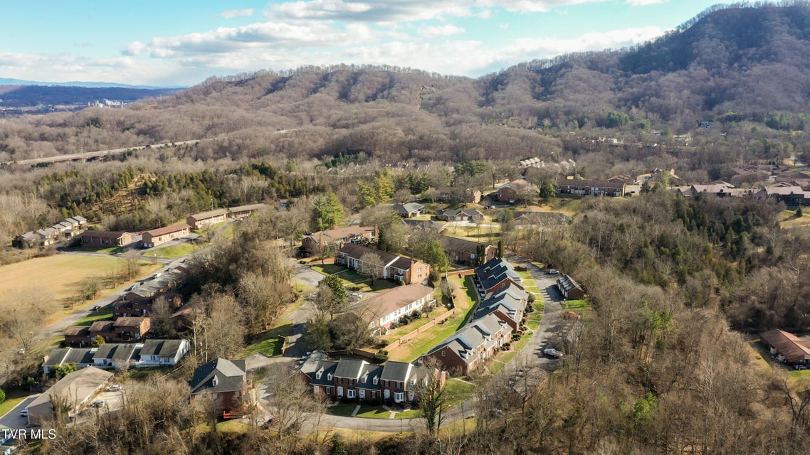 Photo #38: 2030 Manor Court