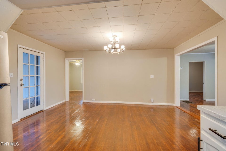 Photo #9: 133 Pinehurst Drive