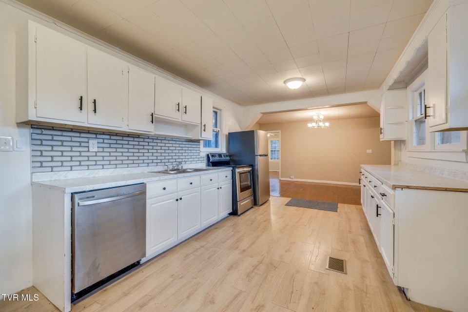 Photo #12: 133 Pinehurst Drive