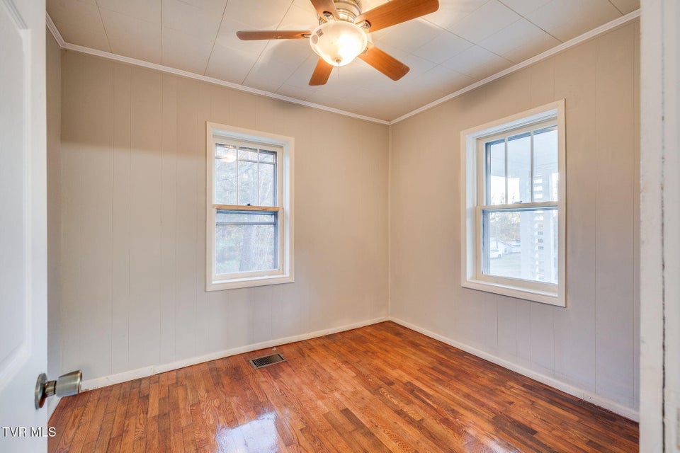 Photo #17: 133 Pinehurst Drive