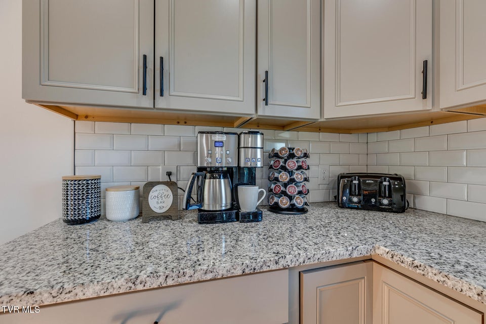 Photo #15: 2549 Bay Street