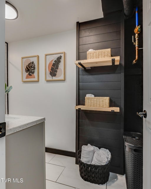 Photo #44: 2549 Bay Street