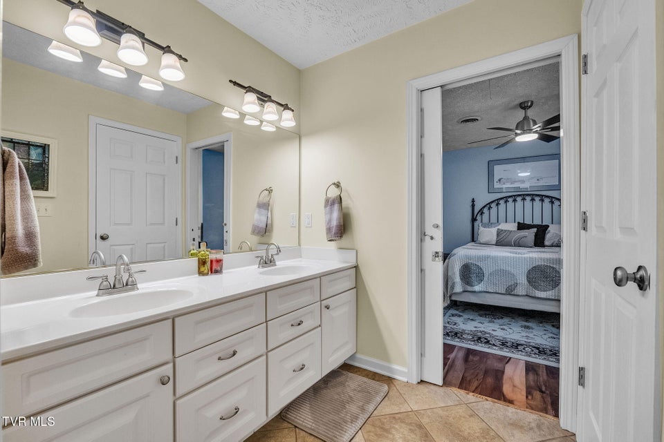 Photo #38: 25021 Grey Heron Court