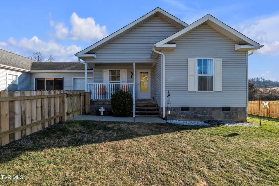 Photo #2: 18408 Fortunes Way