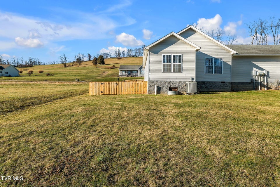 Photo #9: 18408 Fortunes Way