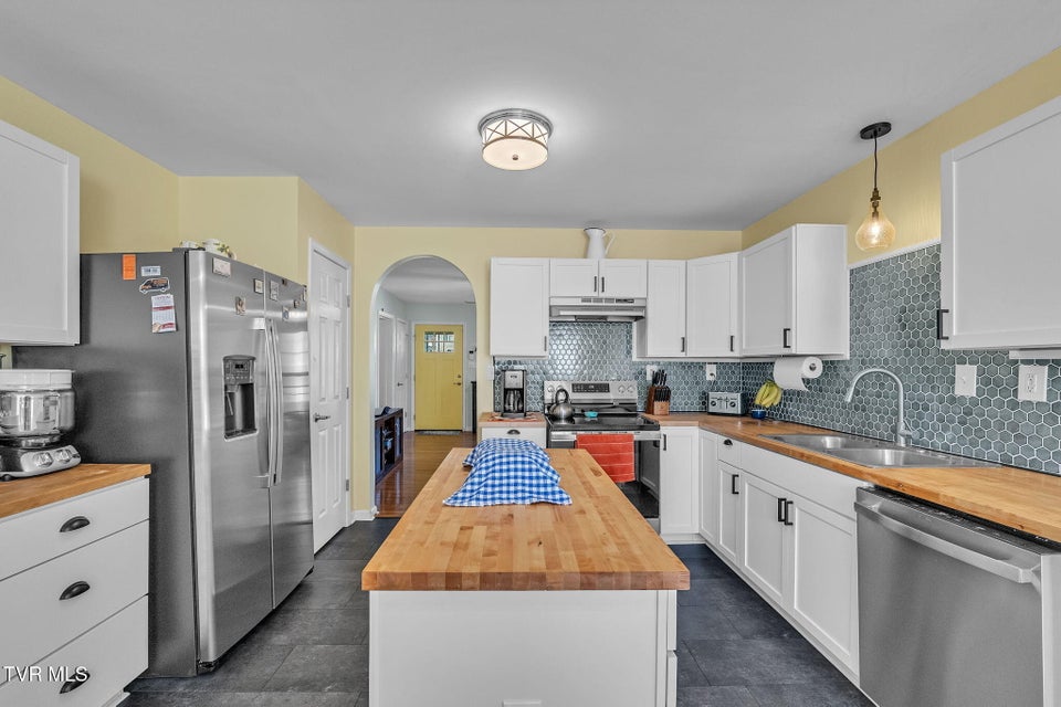 Photo #12: 18408 Fortunes Way