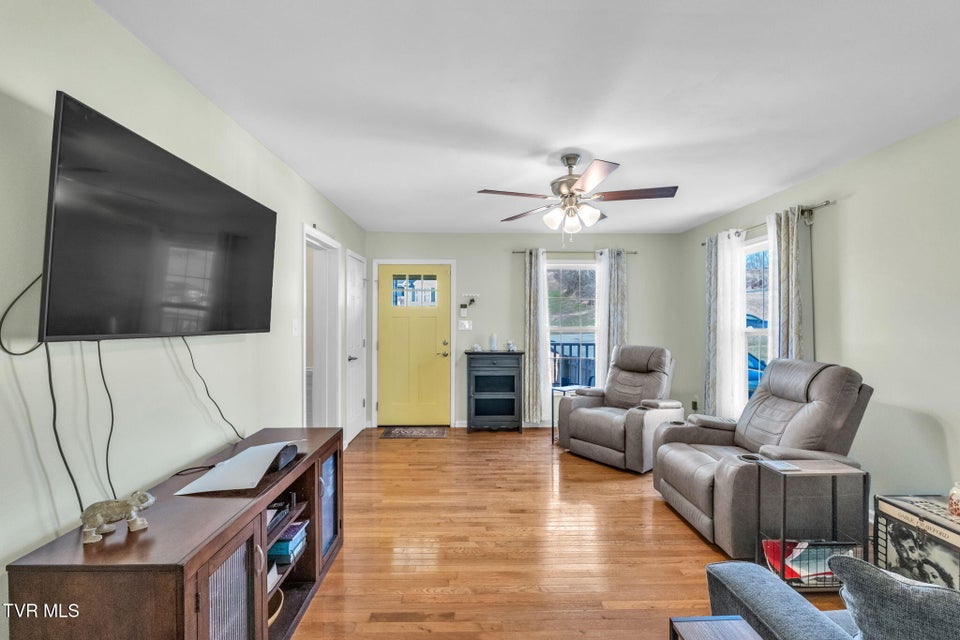 Photo #13: 18408 Fortunes Way