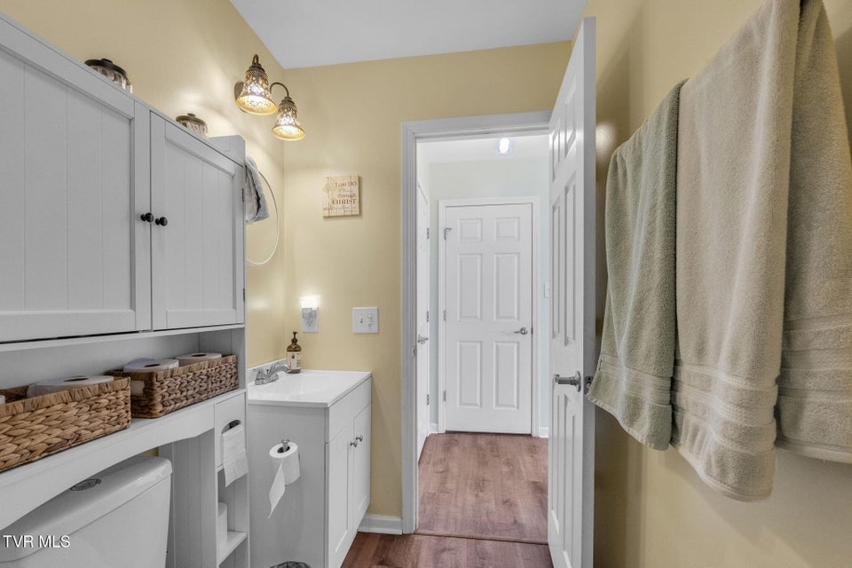 Photo #17: 18408 Fortunes Way