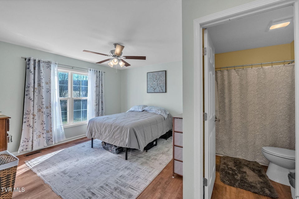 Photo #19: 18408 Fortunes Way