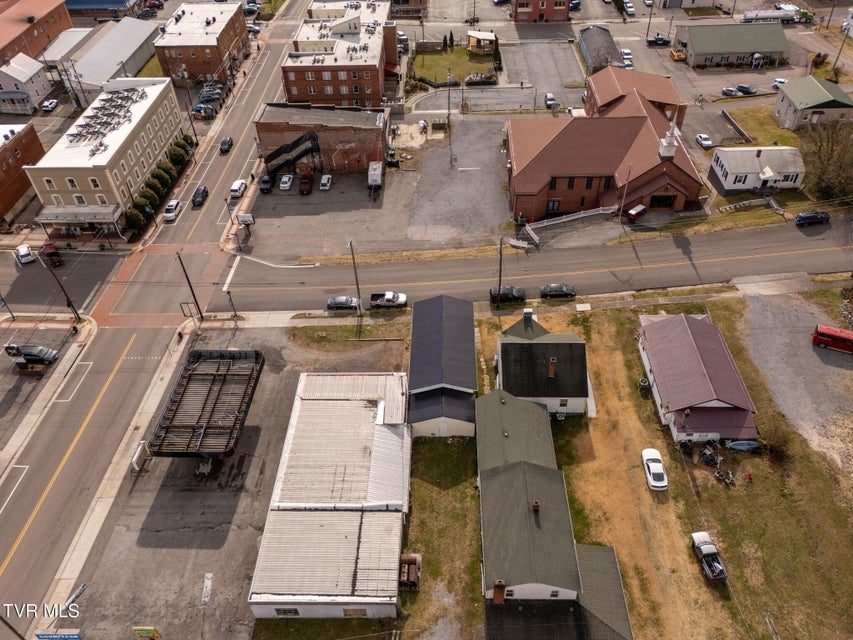 Photo #2: 16557 Broad Street