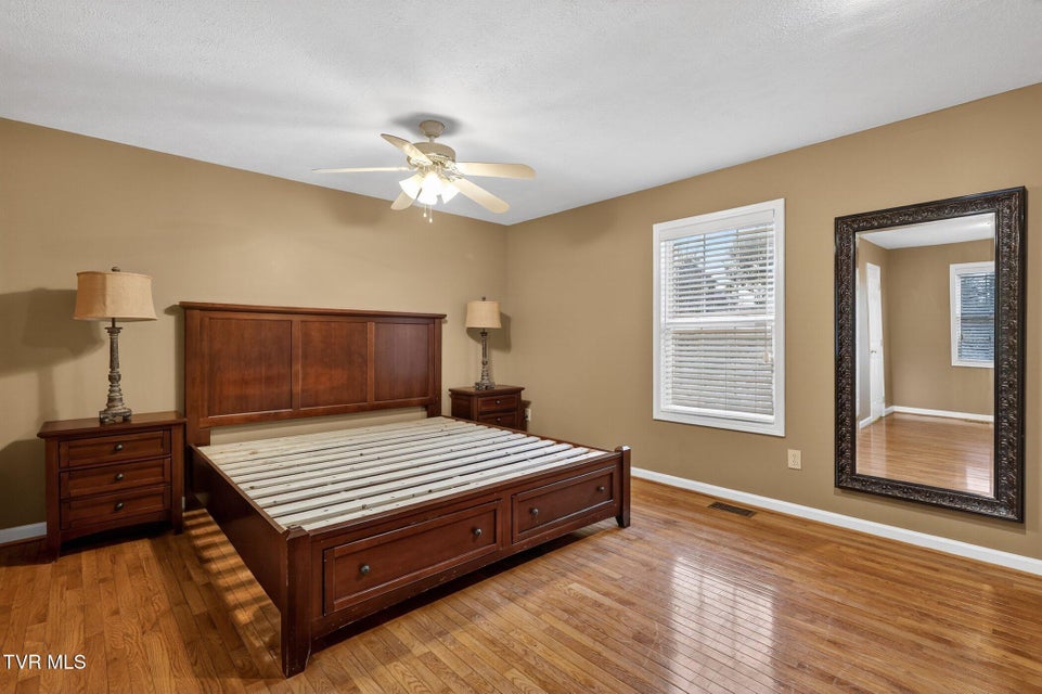 Photo #25: 347 Deel Street