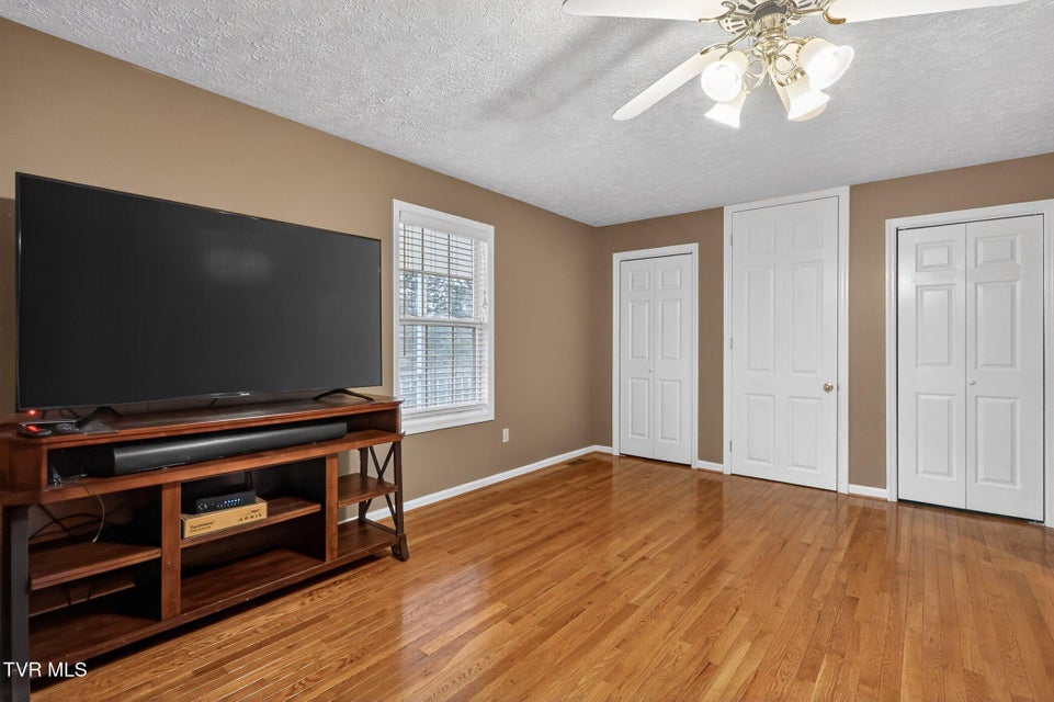 Photo #19: 347 Deel Street