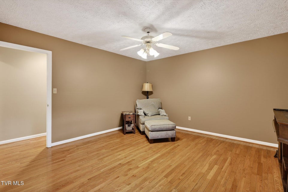 Photo #20: 347 Deel Street