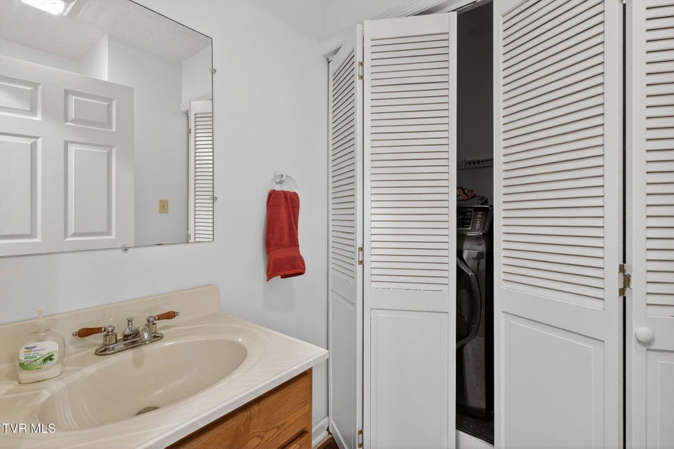 Photo #18: 347 Deel Street