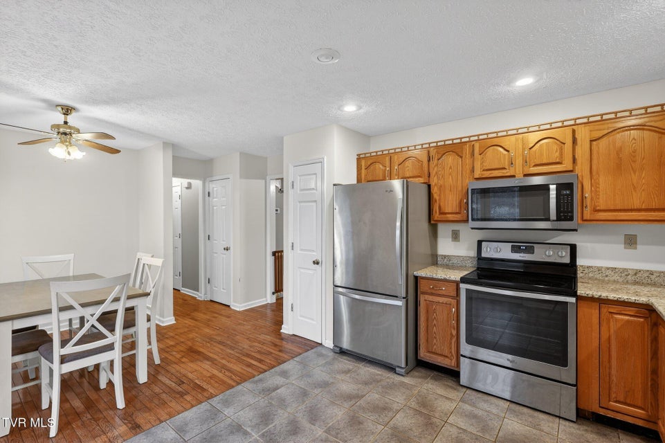 Photo #16: 347 Deel Street