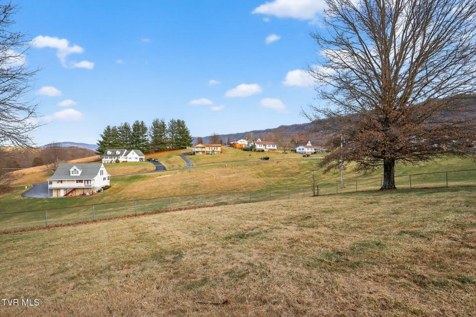 Photo #6: 347 Deel Street