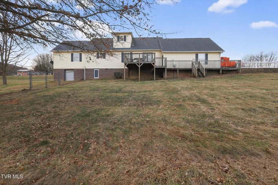 Photo #7: 347 Deel Street