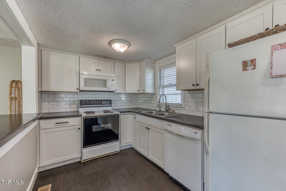 Photo #9: 1120 Barber Road