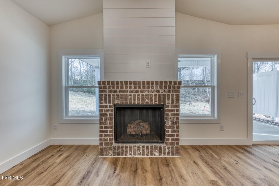 Photo #5: 106 Klm Drive